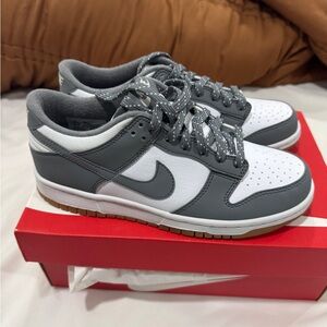 Nike Dunk Low GS size 6Y